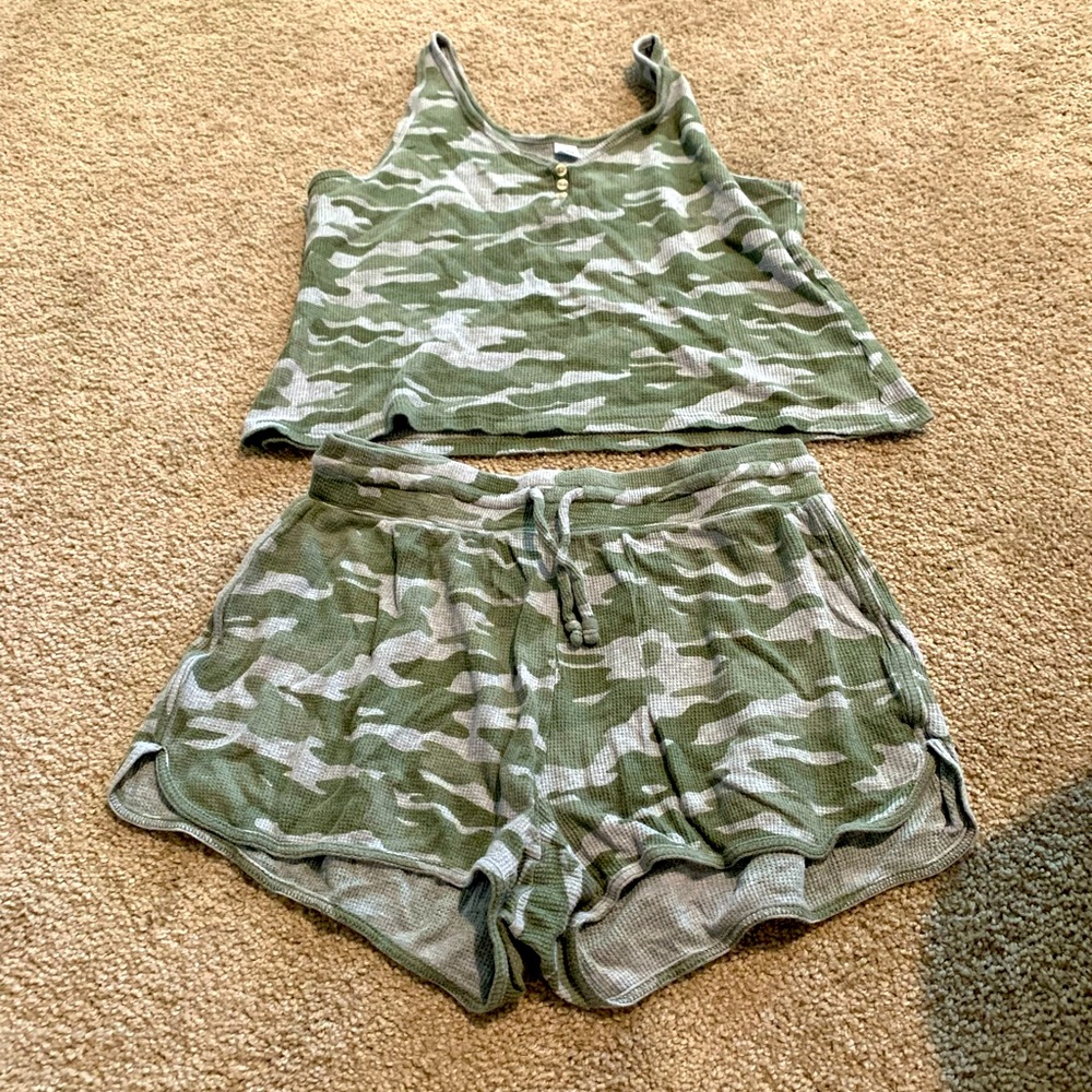 Cute Camo Tank and Shorts Pajama Set Size M